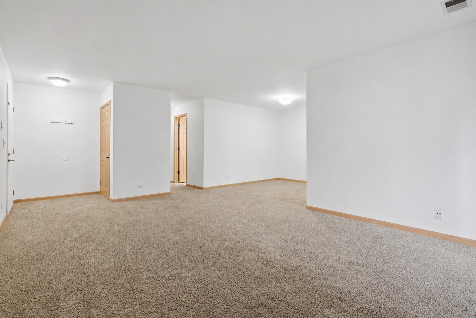 225 Columbia Court 5