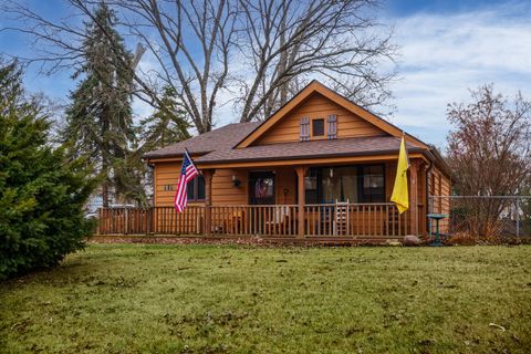 Photo of 111 Ferndale Drive, Round Lake Beach, IL 60073 (MLS # 12544358)