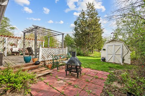 Tiny photo for 33 Walpole Road, Elk Grove Village, IL 60007 (MLS # 12629092)