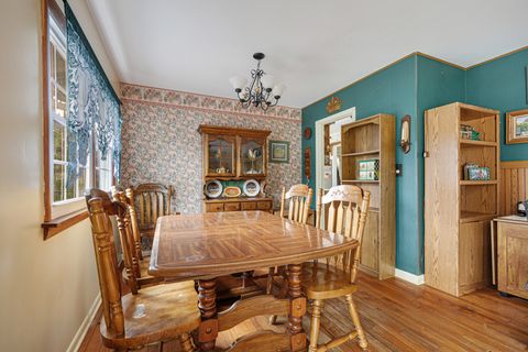Tiny photo for 33 Walpole Road, Elk Grove Village, IL 60007 (MLS # 12629092)