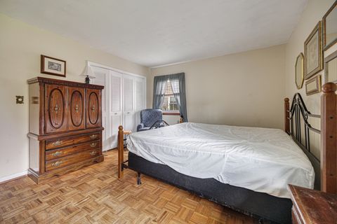 Tiny photo for 33 Walpole Road, Elk Grove Village, IL 60007 (MLS # 12629092)
