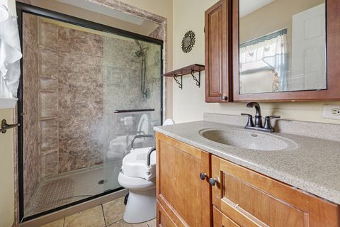 Tiny photo for 33 Walpole Road, Elk Grove Village, IL 60007 (MLS # 12629092)