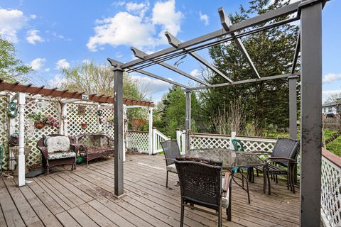 Tiny photo for 33 Walpole Road, Elk Grove Village, IL 60007 (MLS # 12629092)