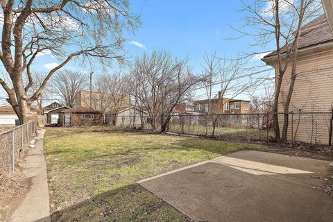 Tiny photo for 7431 S Perry Avenue, Chicago, IL 60621 (MLS # 12505371)