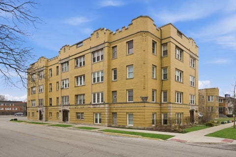 Tiny photo for 600 ELGIN Avenue #3B, Forest Park, IL 60130 (MLS # 12666983)