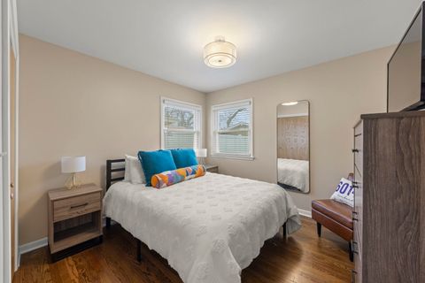 Tiny photo for 313 N Lombard Avenue, Lombard, IL 60148 (MLS # 12601157)