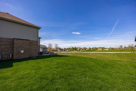 Tiny photo for 8724 Coventry Drive, Woodridge, IL 60517 (MLS # 12605082)