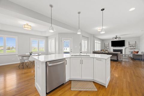 Tiny photo for 8724 Coventry Drive, Woodridge, IL 60517 (MLS # 12605082)