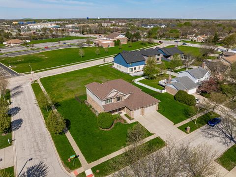 Tiny photo for 8724 Coventry Drive, Woodridge, IL 60517 (MLS # 12605082)