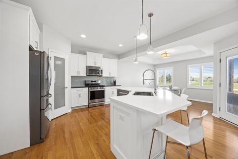 Tiny photo for 8724 Coventry Drive, Woodridge, IL 60517 (MLS # 12605082)