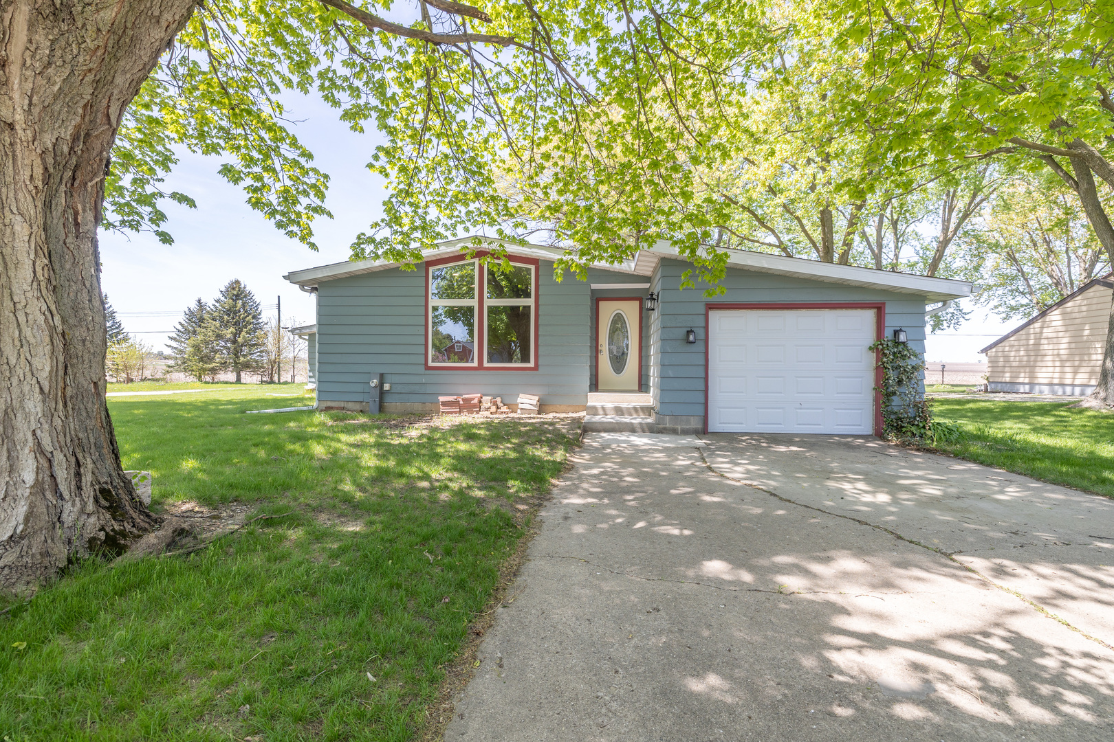 Listing image 1