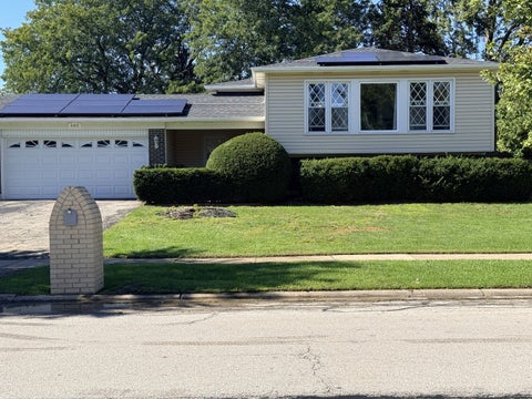 Photo of 460 Falcon Ridge Way, Bolingbrook, IL 60440 (MLS # 12778837)