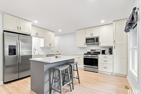 Tiny photo for 2321 Carriage Lane, Lindenhurst, IL 60046 (MLS # 12756968)