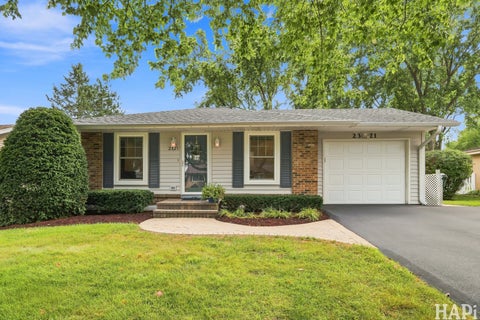 Tiny photo for 2321 Carriage Lane, Lindenhurst, IL 60046 (MLS # 12756968)