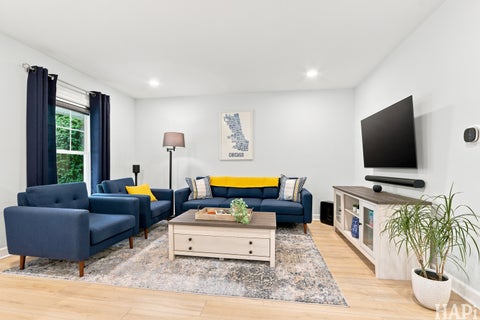 Tiny photo for 2321 Carriage Lane, Lindenhurst, IL 60046 (MLS # 12756968)