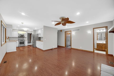 Tiny photo for 1293 Brave Court, Carol Stream, IL 60188 (MLS # 12731722)
