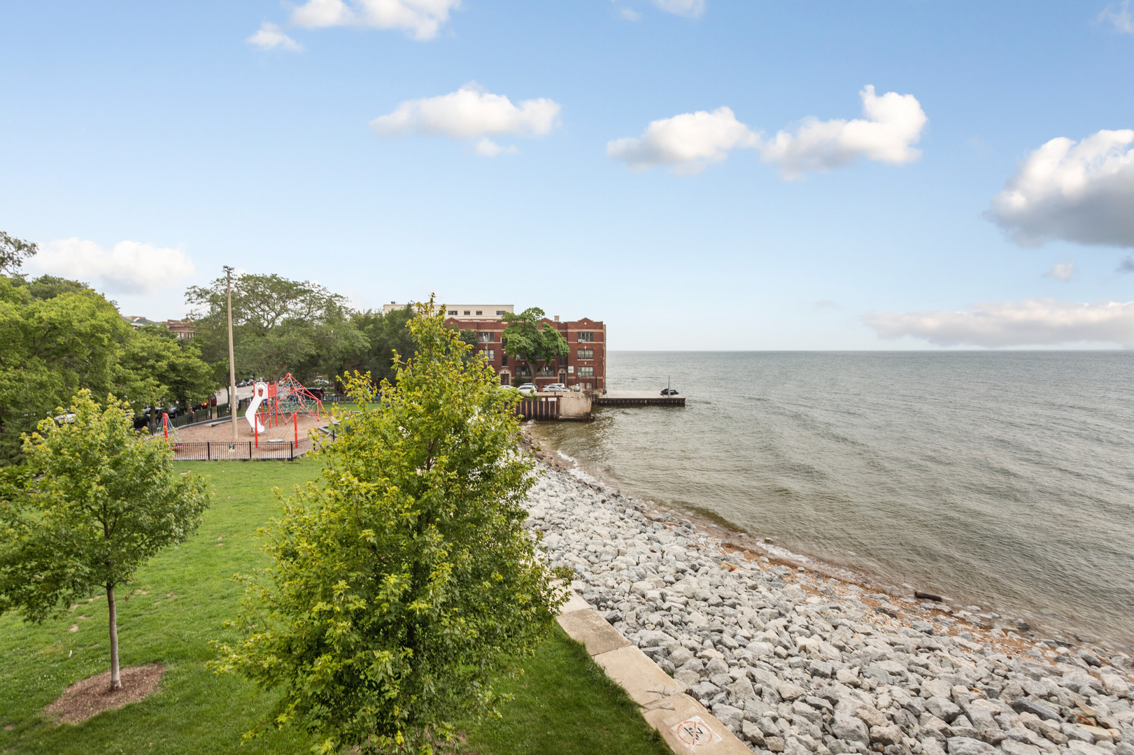 1318 W Birchwood Avenue 2