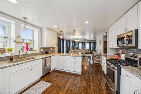 Tiny photo for 3647 Euclid Avenue, Berwyn, IL 60402 (MLS # 12621892)