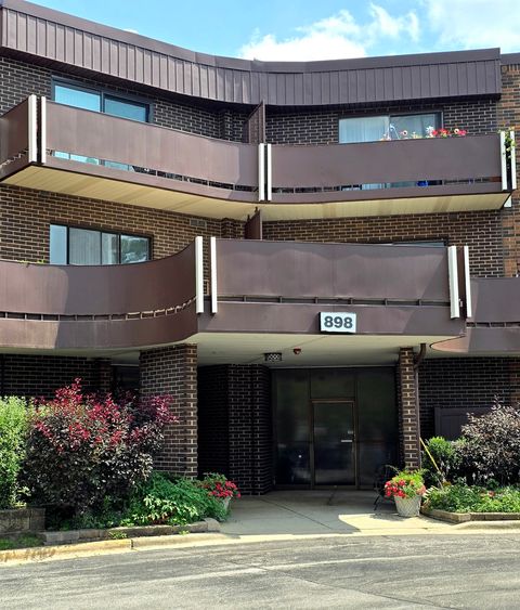 898 Wellington Avenue 202 Elk Grove Village IL 60007