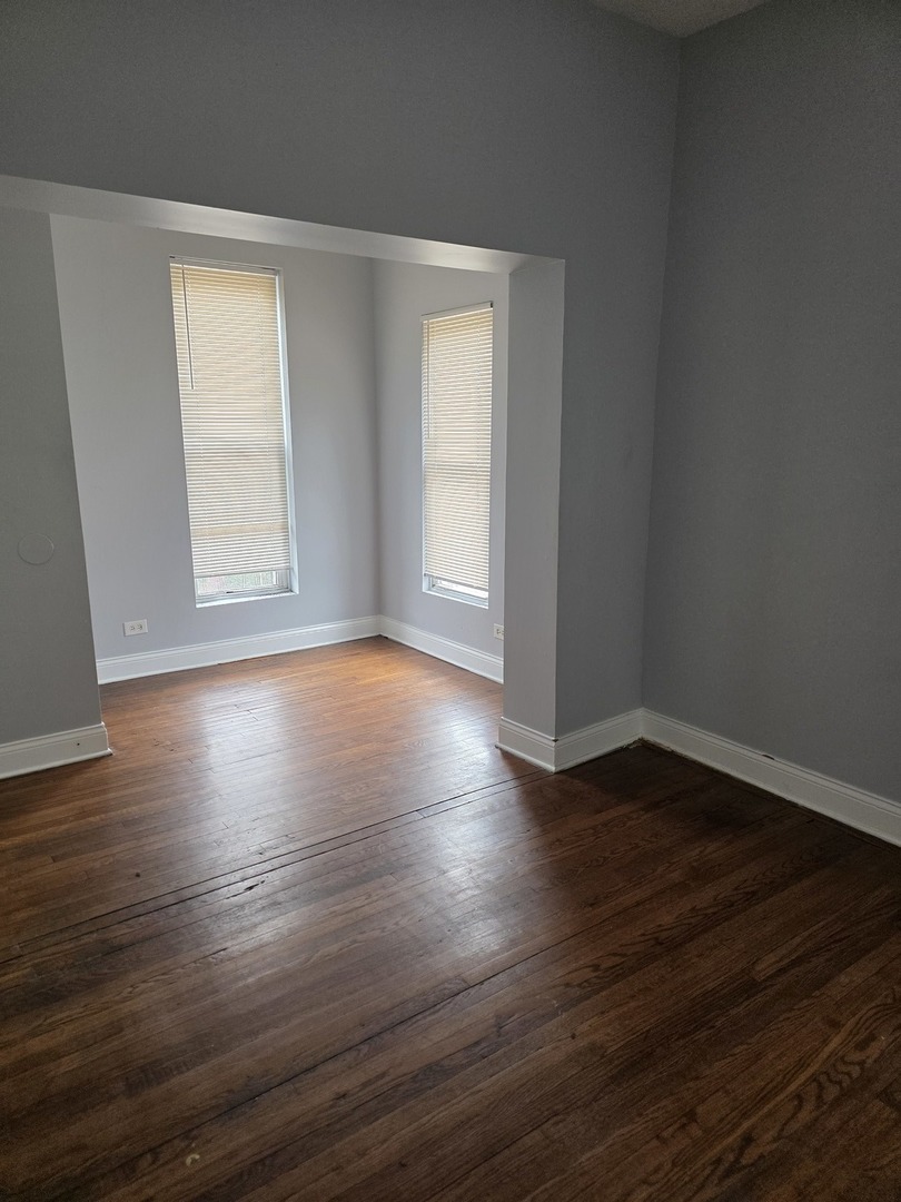 6959 S Calumet Avenue