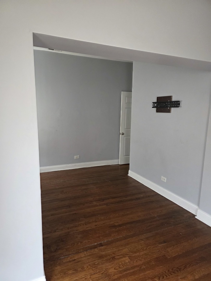 6959 S Calumet Avenue