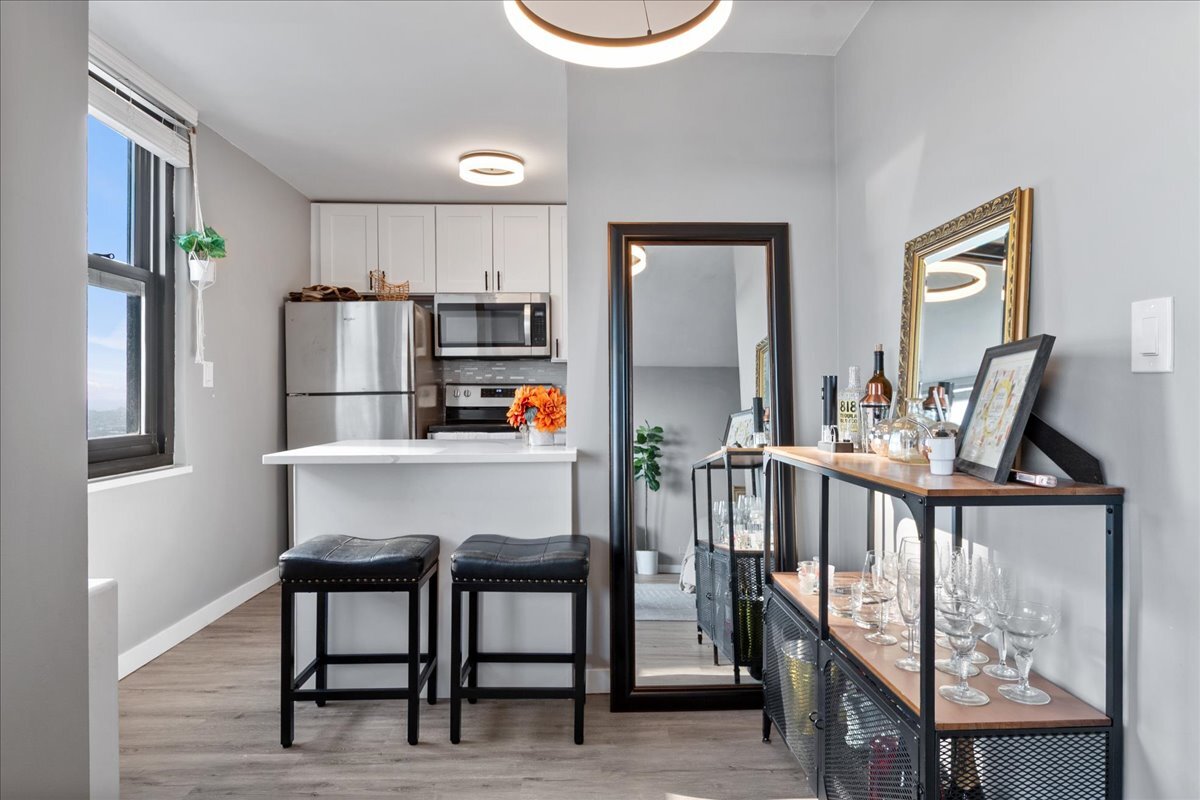 5701 N Sheridan Road 25C