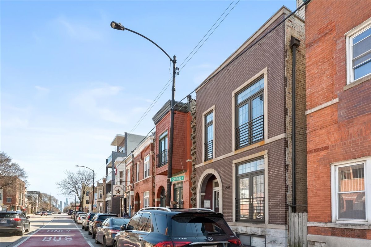 2527 W Chicago Avenue 2