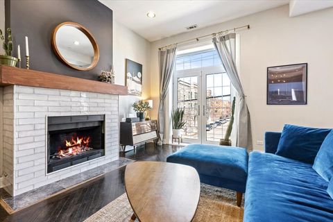 Tiny photo for 2527 W Chicago Avenue #2, Chicago, IL 60622 (MLS # 12583622)