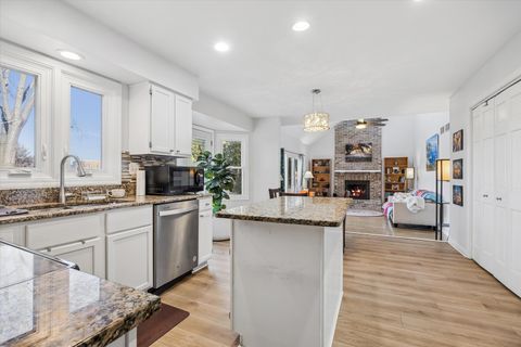 Tiny photo for 461 Breckenridge Drive, Aurora, IL 60504 (MLS # 12578935)