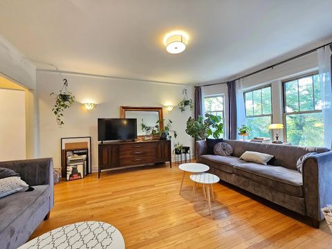 Tiny photo for 605 Washington Boulevard #3N, Oak Park, IL 60302 (MLS # 12568253)