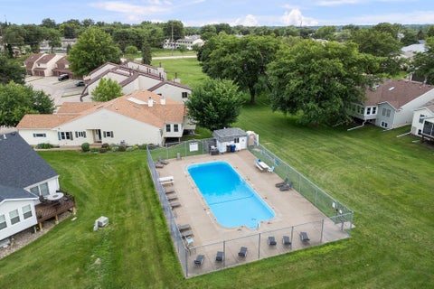 Tiny photo for 3964 Partridge Circle, Bettendorf, IA 52722 (MLS # 12690887)