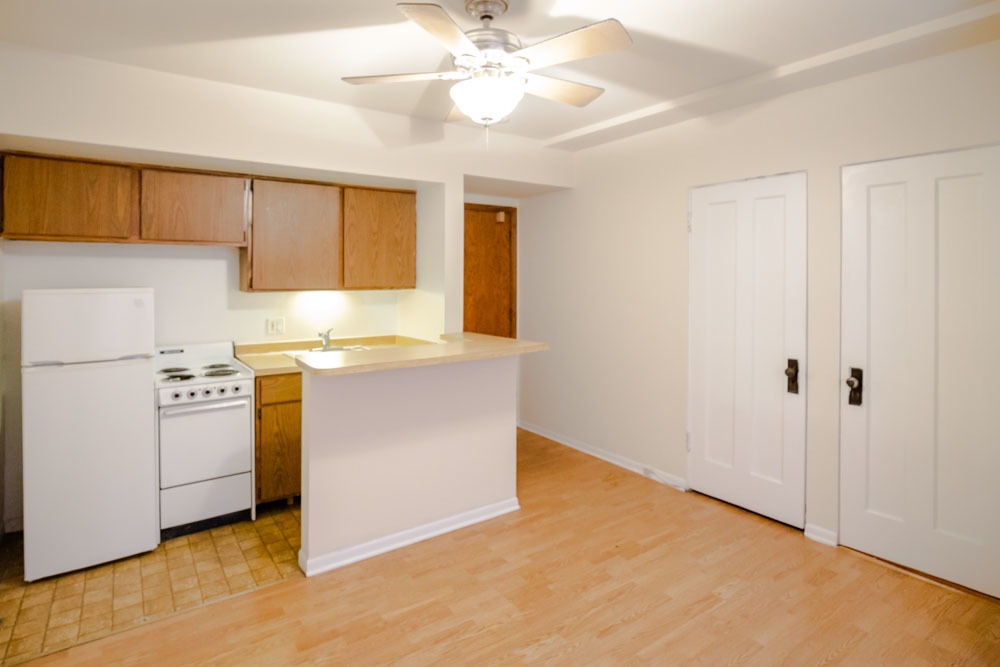 1504 N Dearborn Parkway 302