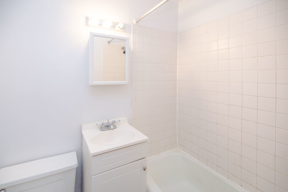 1504 N Dearborn Parkway 302