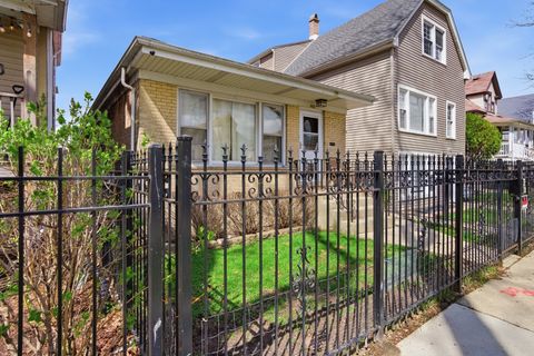 Tiny photo for 4622 N Springfield Avenue, Chicago, IL 60625 (MLS # 12612586)