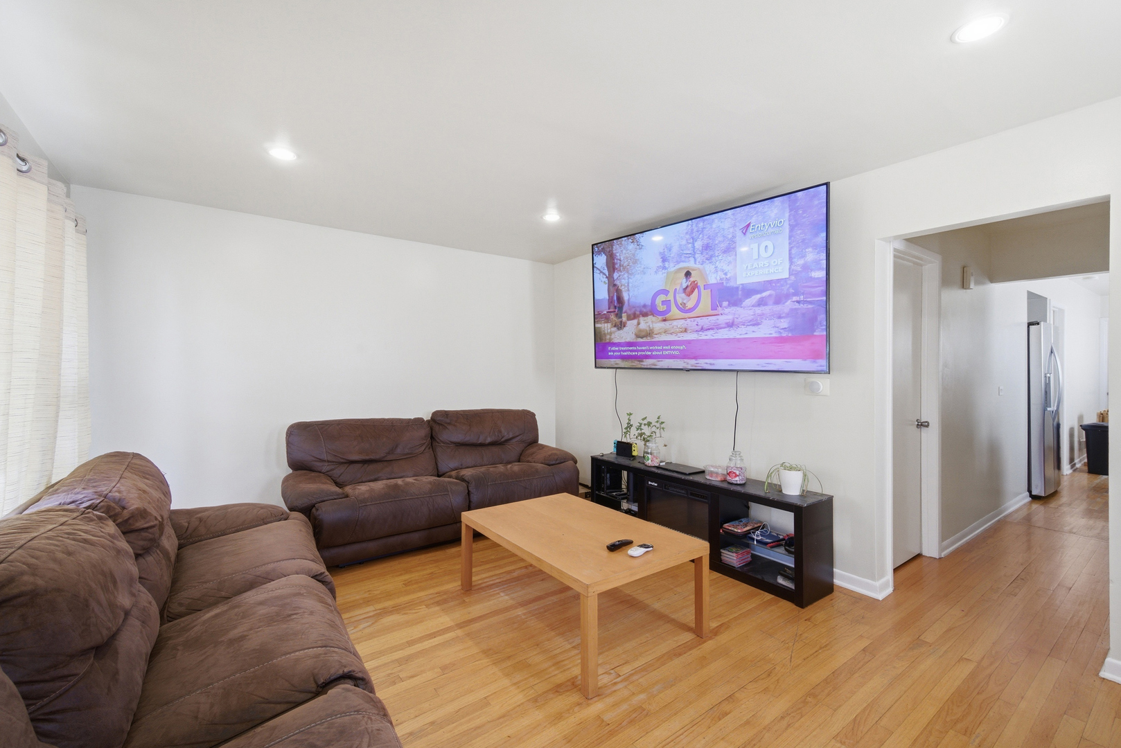 4622 N Springfield Avenue