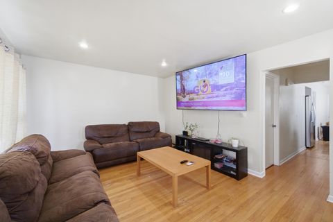 Tiny photo for 4622 N Springfield Avenue, Chicago, IL 60625 (MLS # 12612586)