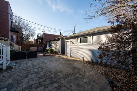 Tiny photo for 1701 W BYRON Street, Chicago, IL 60613 (MLS # 12539393)