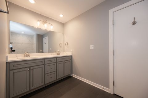 Tiny photo for 1701 W BYRON Street, Chicago, IL 60613 (MLS # 12539393)