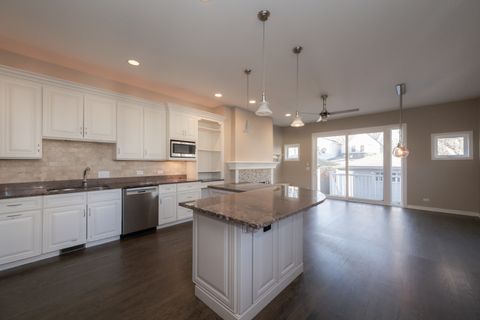 Tiny photo for 1701 W BYRON Street, Chicago, IL 60613 (MLS # 12539393)