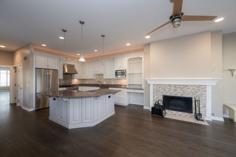 Tiny photo for 1701 W BYRON Street, Chicago, IL 60613 (MLS # 12539393)