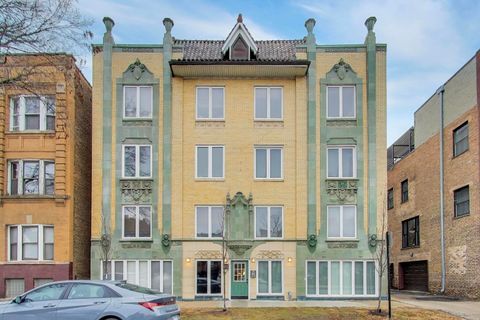 1636 W Melrose Street 203 Chicago IL 60657