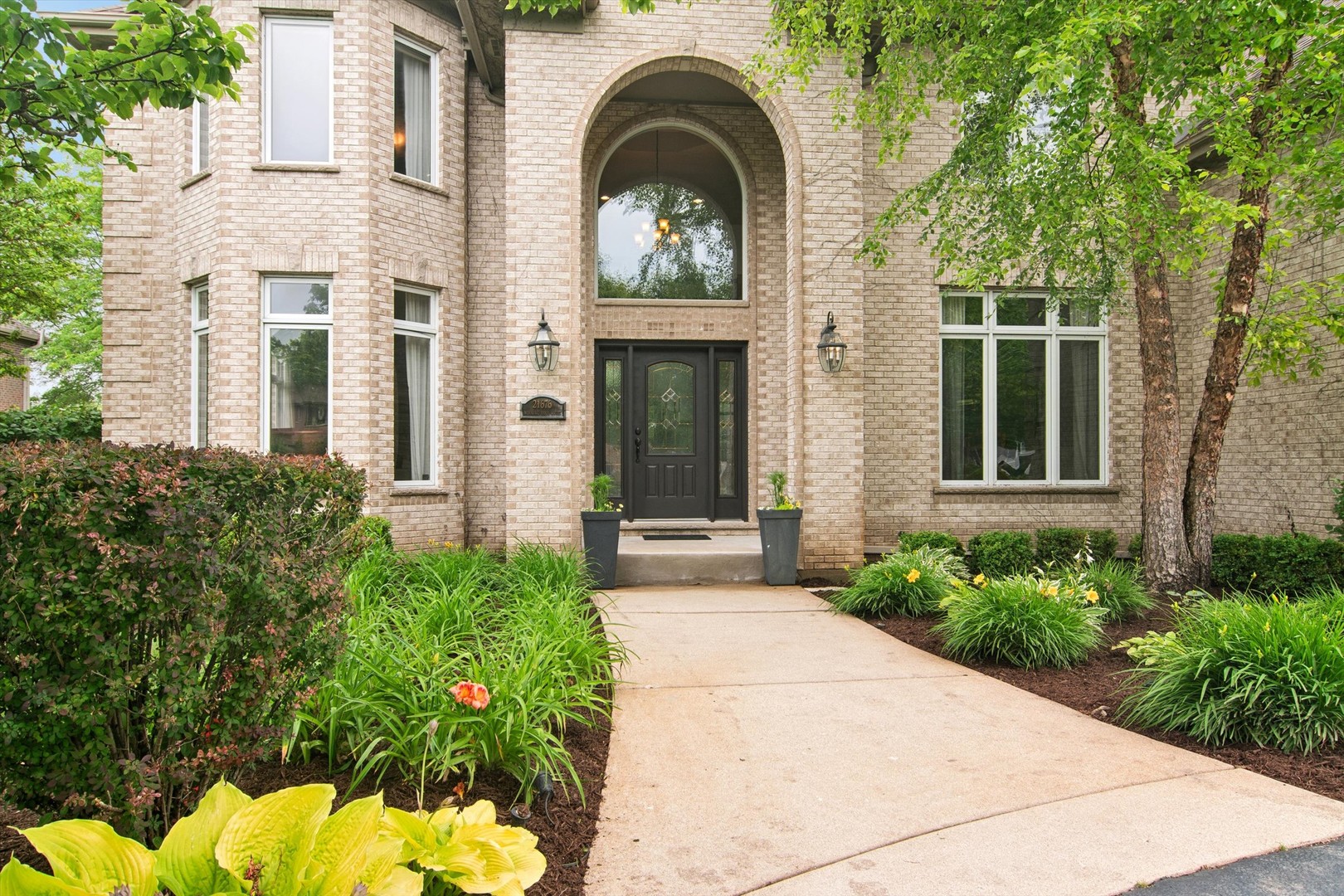 21676 W Morning Dove Court