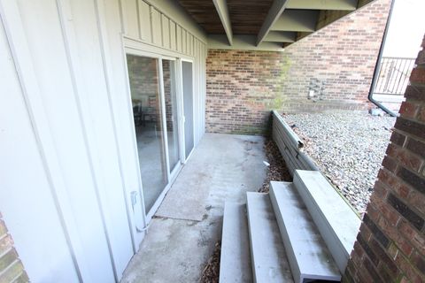 Tiny photo for 1111 E Jefferson Street #3, Bloomington, IL 61701 (MLS # 12292309)