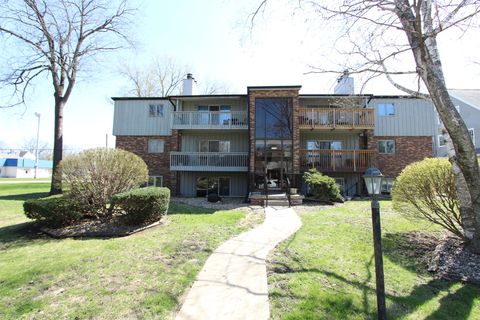 Photo of 1111 E Jefferson Street #3, Bloomington, IL 61701 (MLS # 12292309)