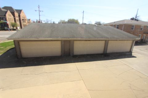 Tiny photo for 1111 E Jefferson Street #3, Bloomington, IL 61701 (MLS # 12292309)