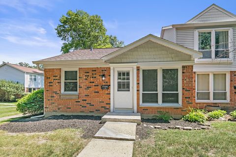 Photo of 1101 Colony Court, Streamwood, IL 60107 (MLS # 12525797)