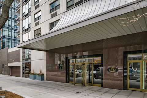 Photo of 1313 N Ritchie Court #1005, Chicago, IL 60610 (MLS # 12632533)