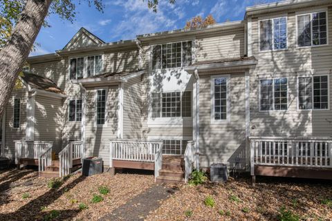 Photo of 97 N Macgillis Drive, Round Lake, IL 60073 (MLS # 12505994) Photo of 97 N Macgillis Drive, Round Lake, IL 60073 (MLS # 12505994)