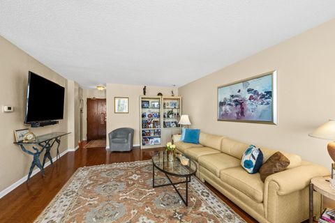 Tiny photo for 4170 N Marine Drive #21F, Chicago, IL 60613 (MLS # 12578064)