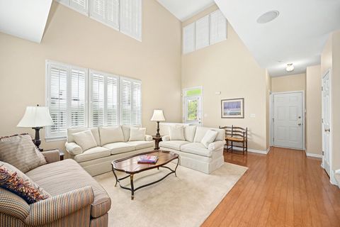 Tiny photo for Glen Ellyn, IL 60137 (MLS # 12641697)